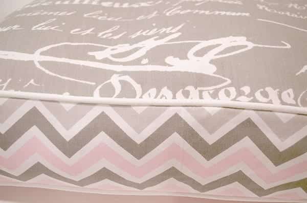 pink script min